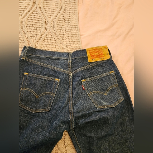 Levi's 501 Original fit Straight leg Men's Size 33 x 32 Red Tab Blue Jeans. - Picture 5 of 6